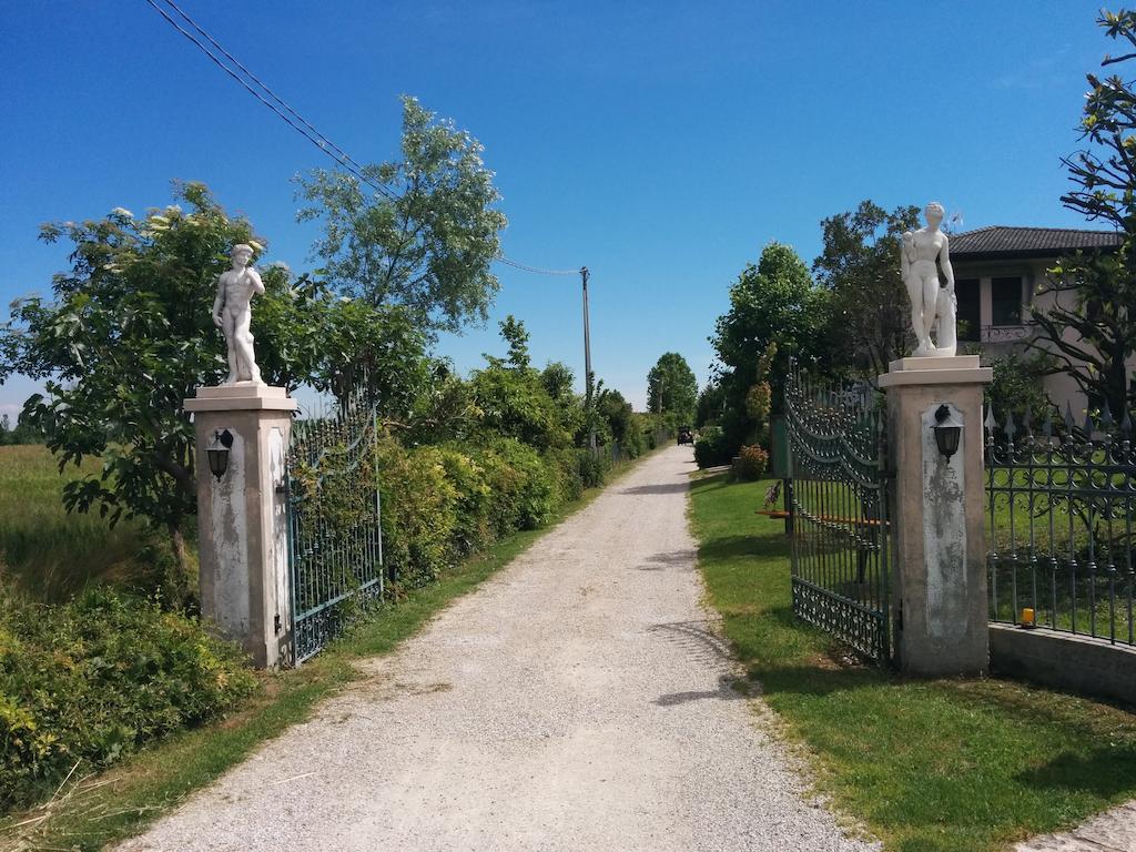 Agriturismo La Chioccia 캄파냐 루피아 외부 사진